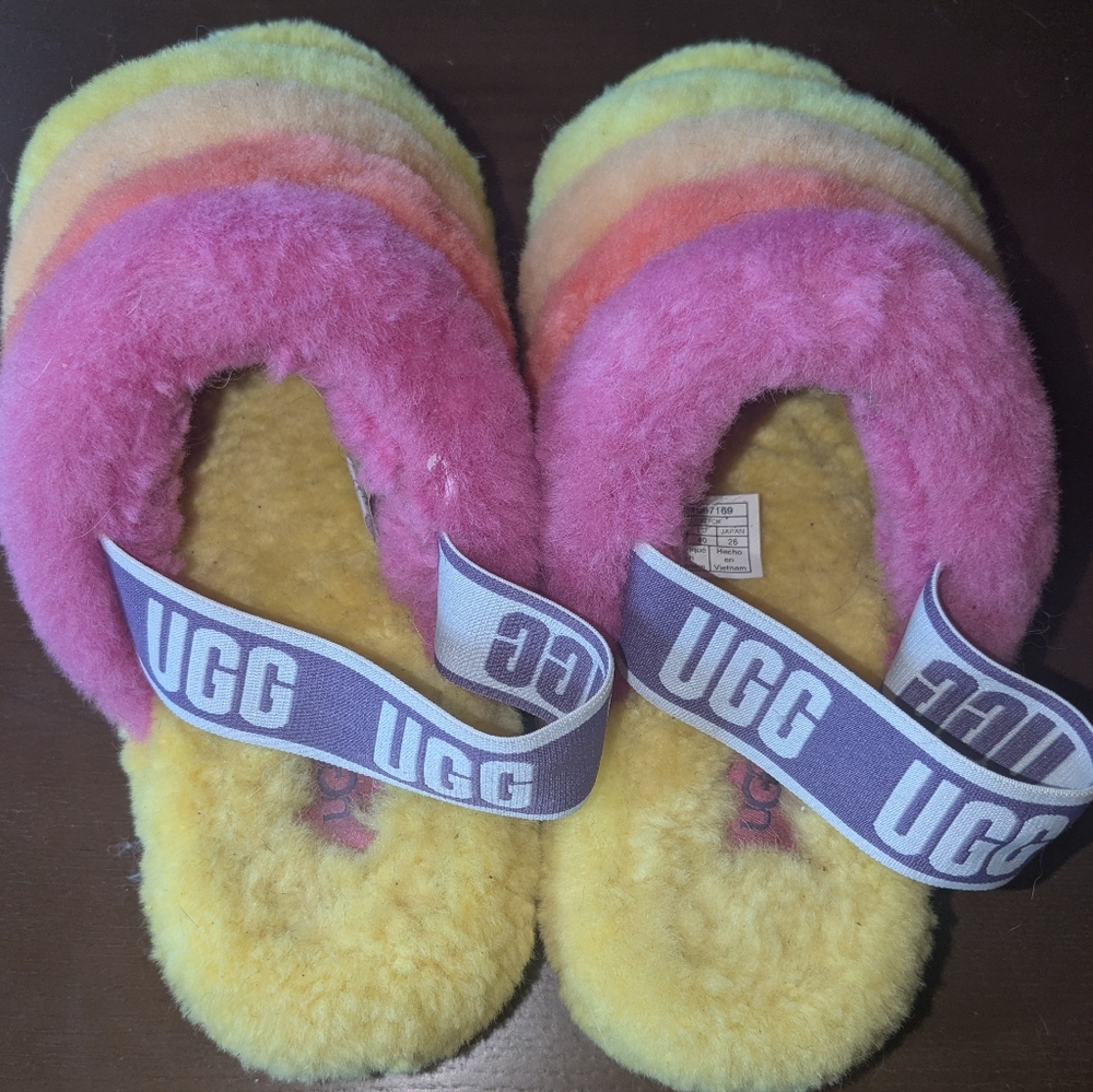 🍍Fluffy UGG slippers